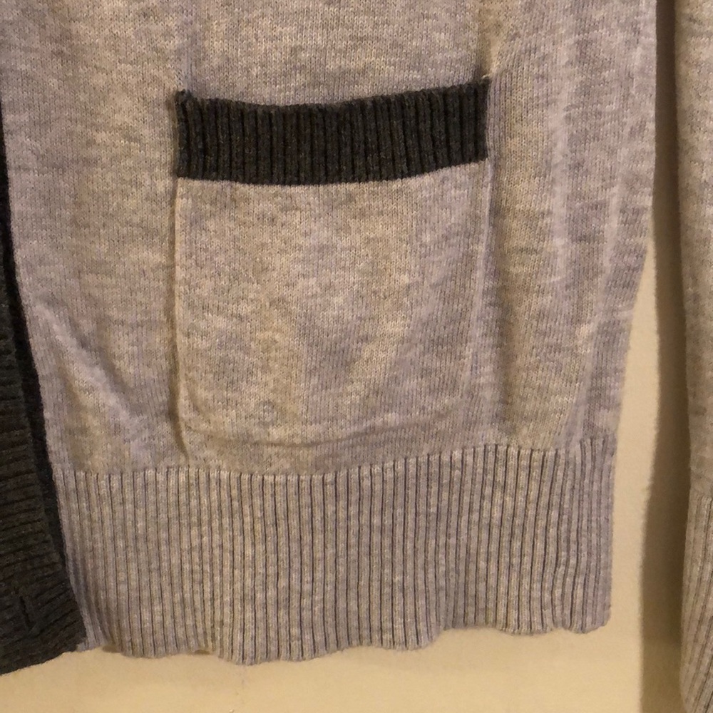 Gray sweater - Picture 3 of 7